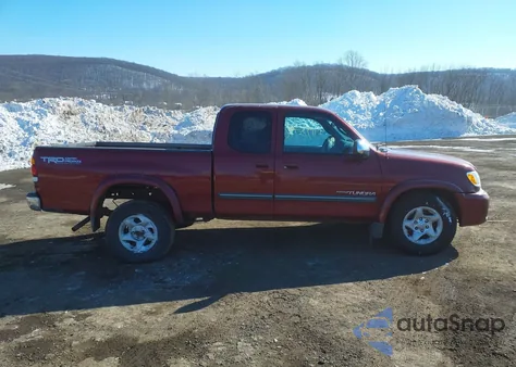2004 Toyota Tundra Sr5 V8 z USA, uszkodzony, nr VIN 5TBBT441X4S448607